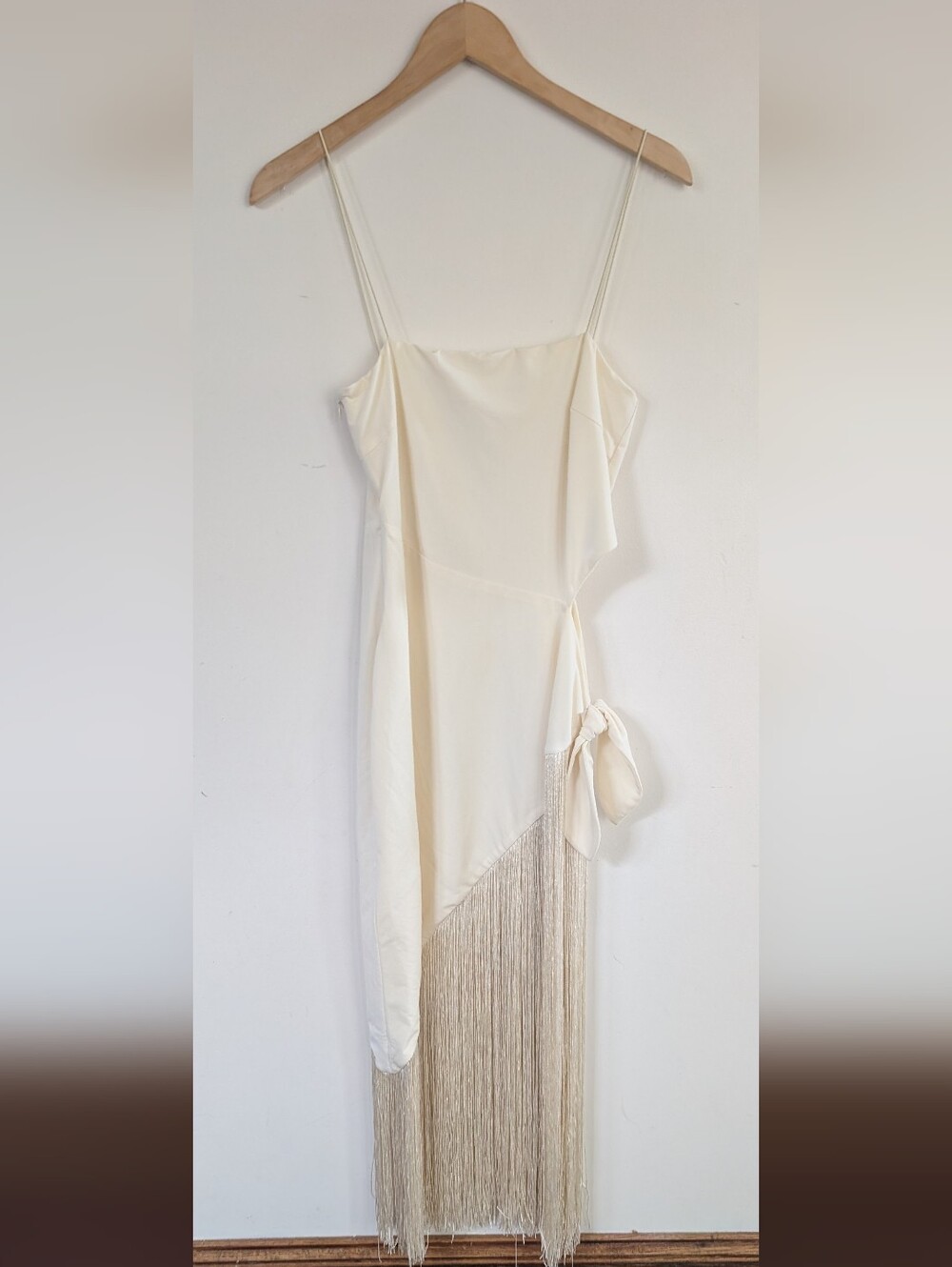 Meshki Yasmin Fringe White Cream Tie Midi Dress M Medium